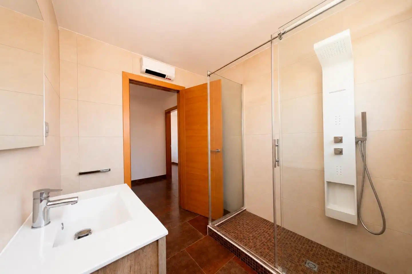 Bathroom of Houses for sale in Rubí