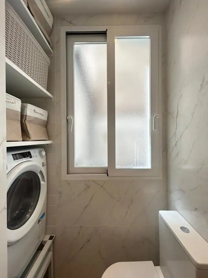 Badezimmer von Erdgeschoss zum Verkauf in Madrid