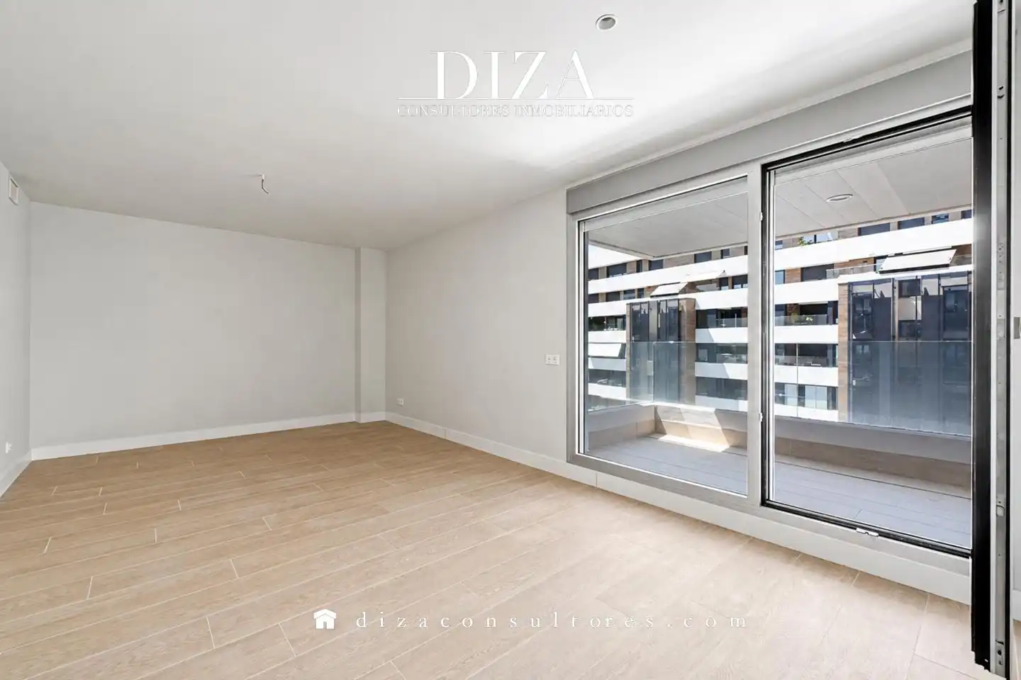 Vista exterior de Piso de alquiler en Madrid con Aire acondicionado, Calefacción y Terraza