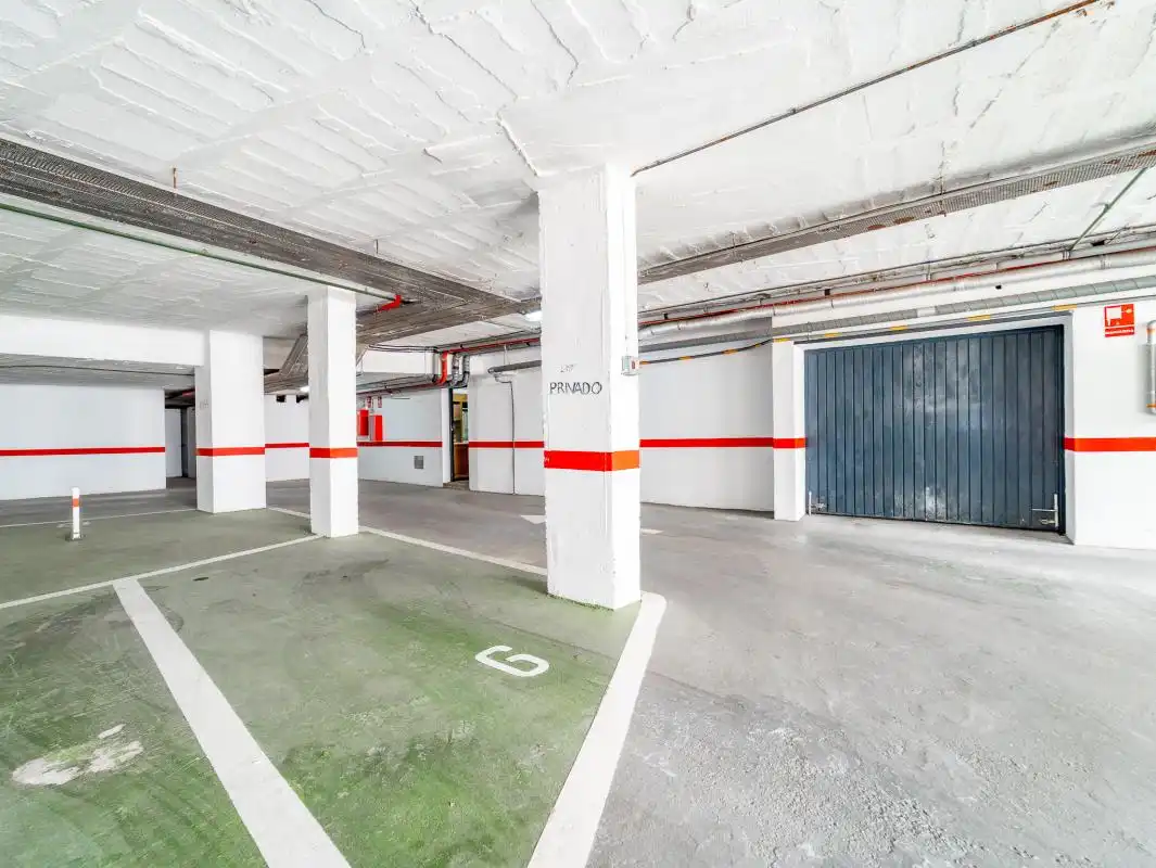 Parking of Flat for sale in Marbella  with Air Conditioner, Heating and Private garden