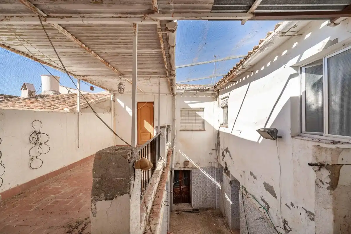 Vista exterior de Casa adosada en venta en Benamargosa con Calefacción, Terraza y Balcón