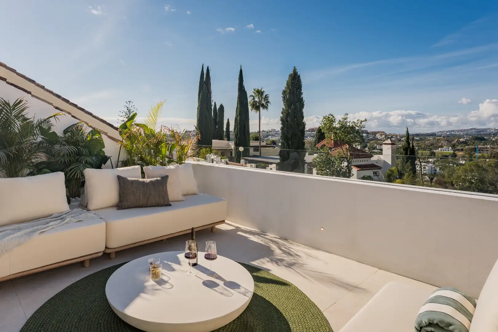 Terrace of Detached homes for sale in Marbella  with Terrace and Internet