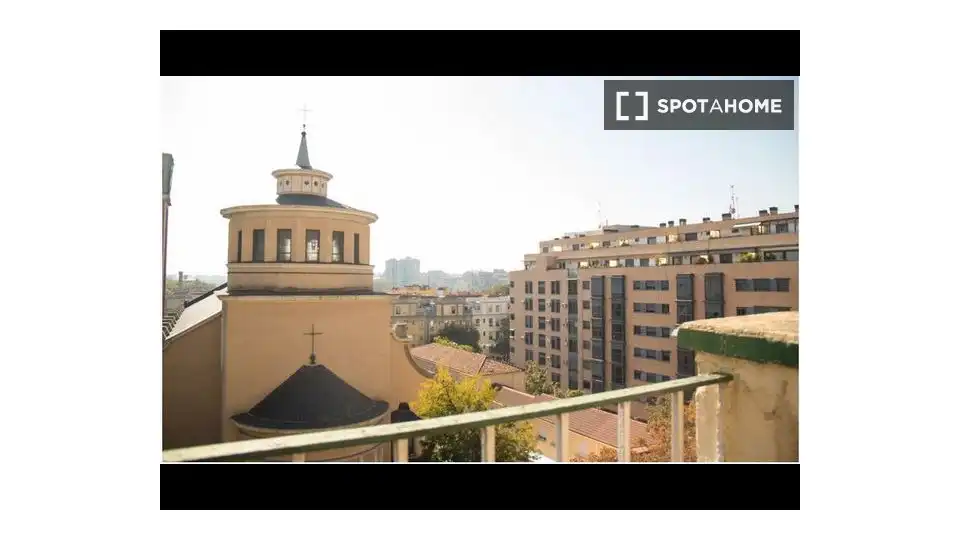 Exterior view of Flat for rent in Madrid  with Air Conditioner, Heating and Furnished
