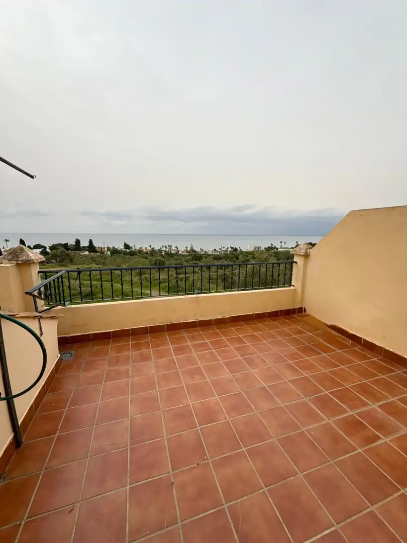 Terrasse von Einfamilien-Reihenhaus zum Verkauf in Vélez-Málaga mit Klimaanlage, Heizung und Terrasse