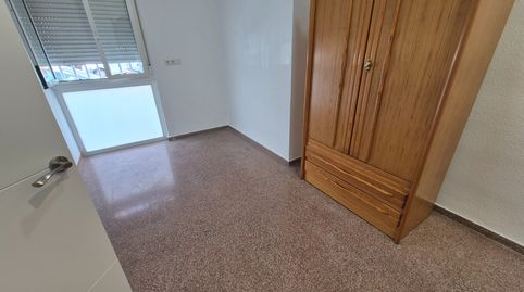 ELCHE, ZONA CARRUS, PLANTA BAJA REFORMADA 80 M2, PATIO PISABLE 10 M2, 2 HABITACIONES, 1 BAÑO, MUY LUMINOSO, ALTA DE SUMINISTROS, C, imagen 4
