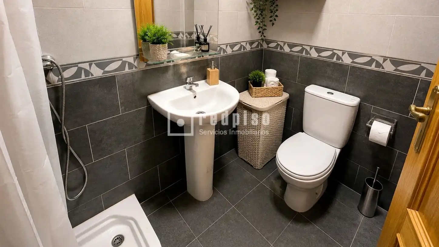 Bathroom of Flat for sale in Lominchar  with Heating and Storage room