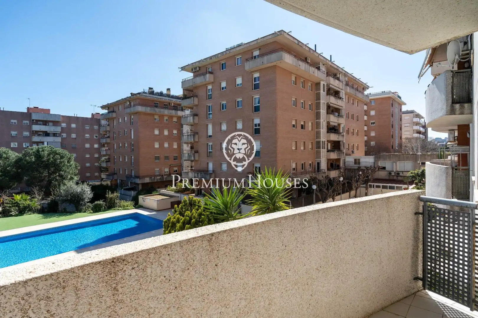 Exterior view of Ground floor for sale in Castelldefels  with Heating, Terrace and Storage room