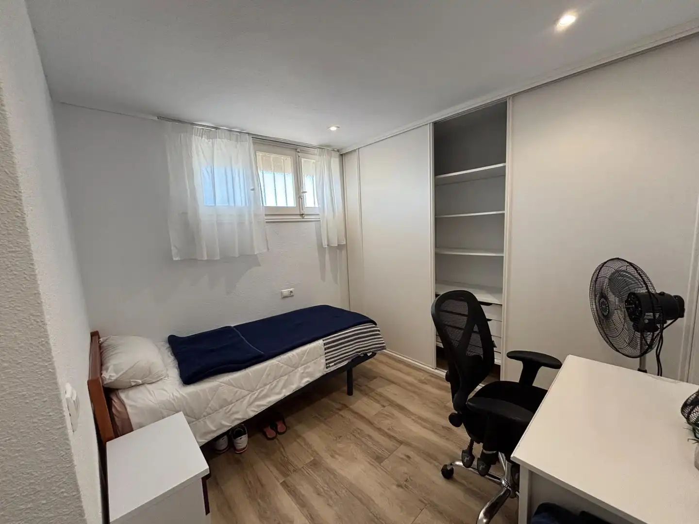 Habitación de Ático en venta en Alicante / Alacant con Amueblado y Piscina comunitaria
