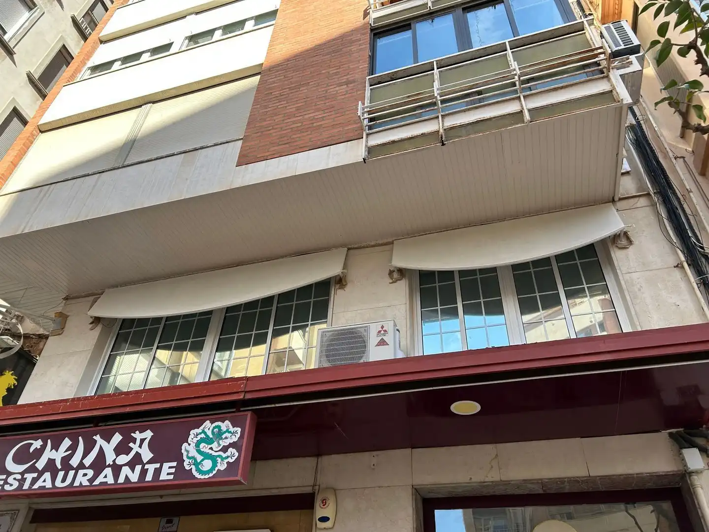 Local comercial en venda a Plaza Real