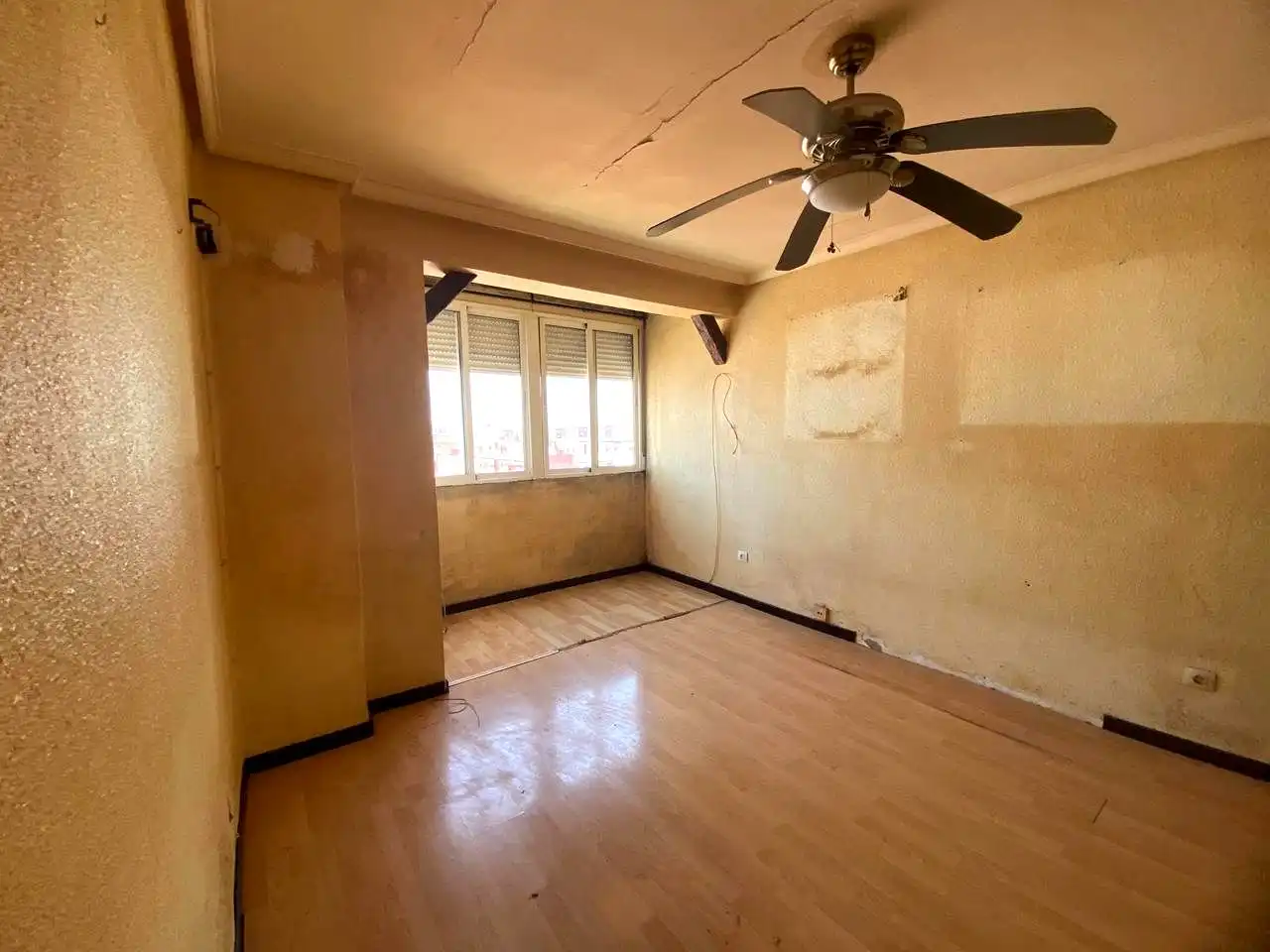 Bedroom of Flat for sale in Dos Hermanas
