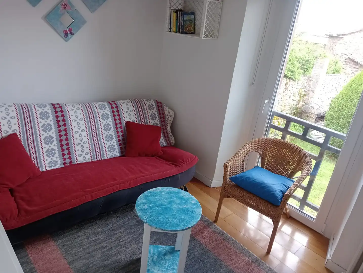 Sala d'estar de Finca rústica en venda en Valdeolea