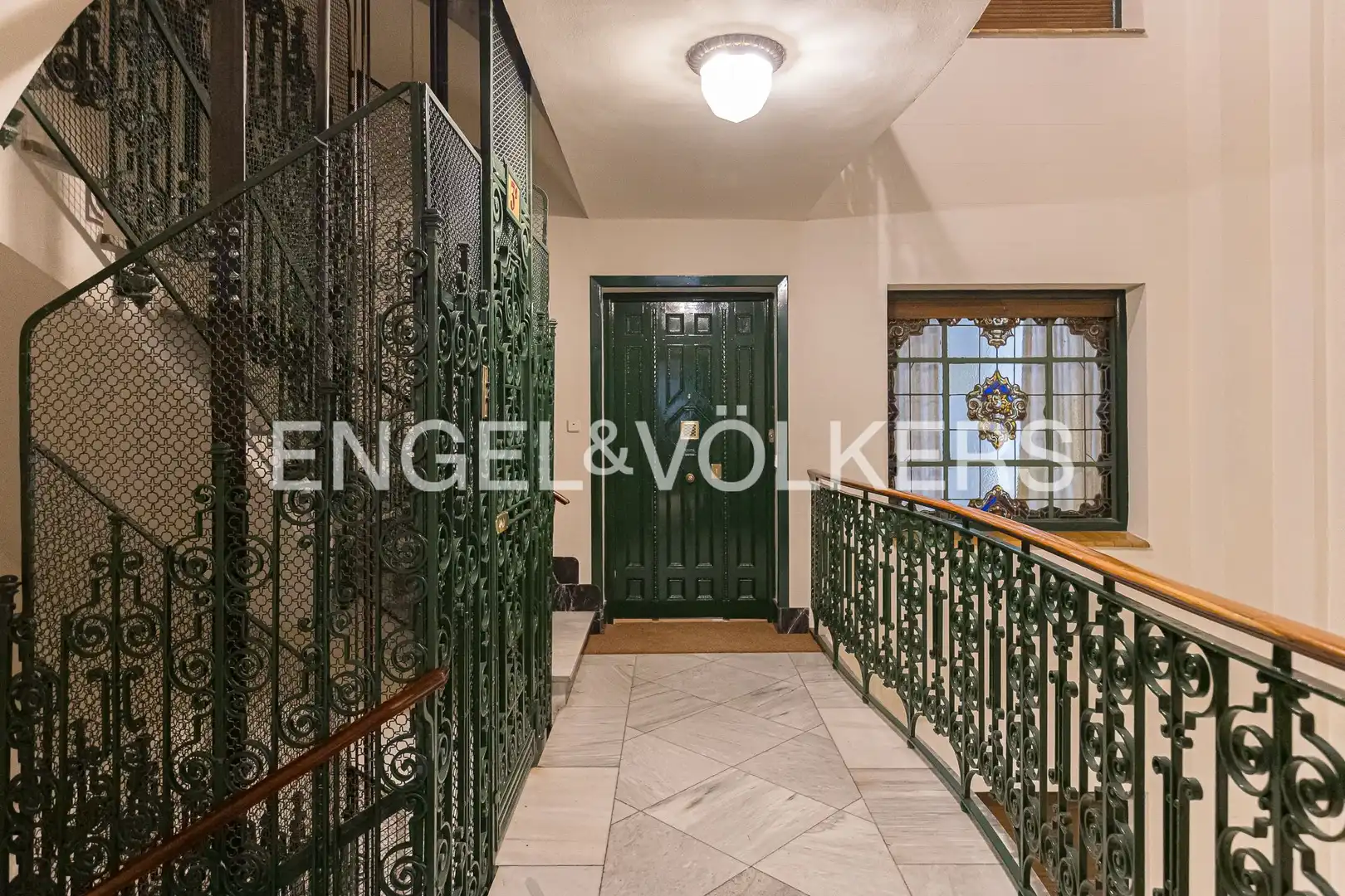 Wohnung zum Verkauf in Madrid mit Klimaanlage, Heizung und Terrasse