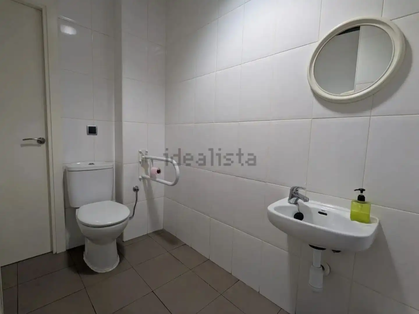 Bathroom of Commercial properties for rent in Madrid