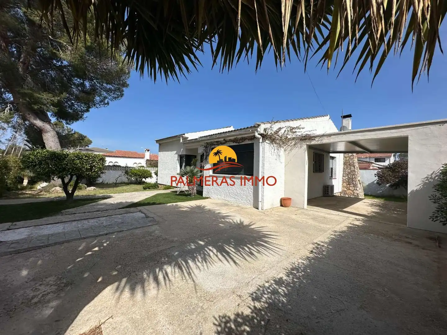 Vista exterior de Casa o chalet en venta en Mont-roig del Camp