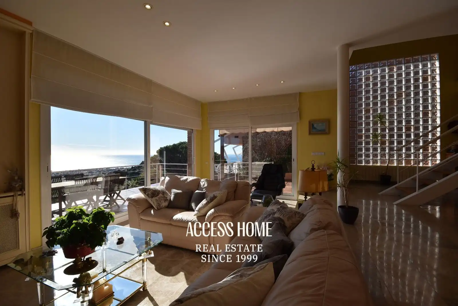 Sala de estar de Casa o chalet en venta en Premià de Dalt con Aire acondicionado, Calefacción y Terraza