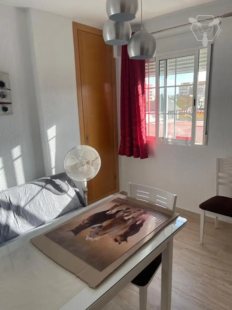 Dormitori de Pis en venda en Huelva amb Aire condicionat, Terrassa i Moblat