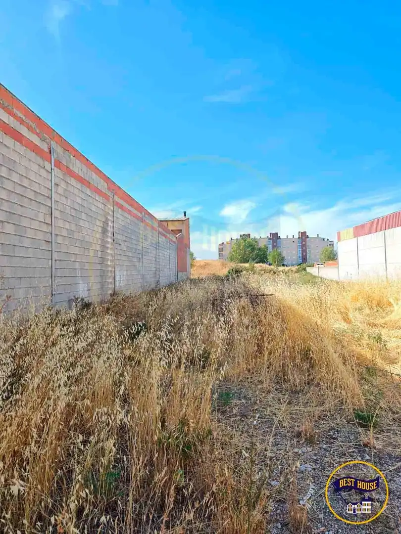 Residential zur Miete in Reyes Católicos - Paseo San Antonio