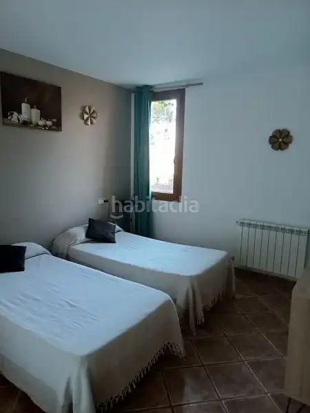Schlafzimmer von Country house zum Verkauf in Porqueres mit Heizung, Privatgarten und Ofen