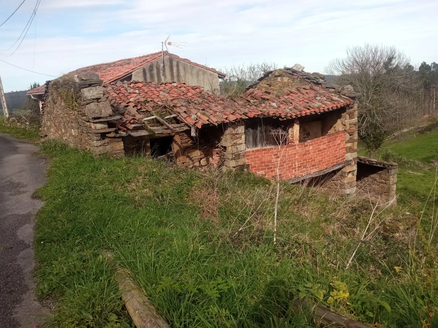 Vista exterior de Finca rústica en venda en Cudillero amb Jardí privat