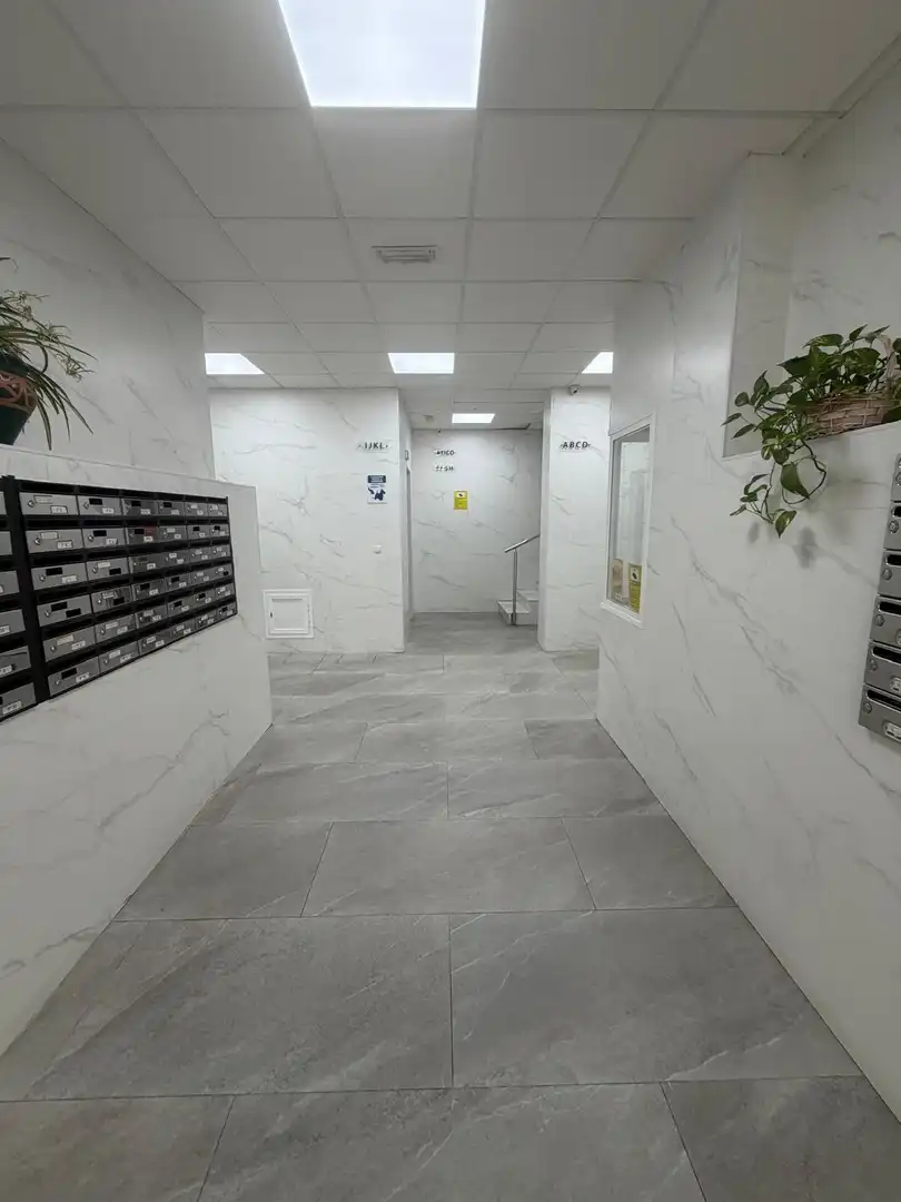 Wohnung zum Verkauf in Málaga mit Klimaanlage, Privatgarten und Möbliert