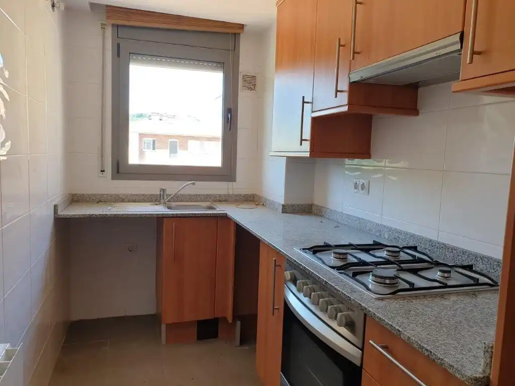 Kitchen of Flat for sale in Olot