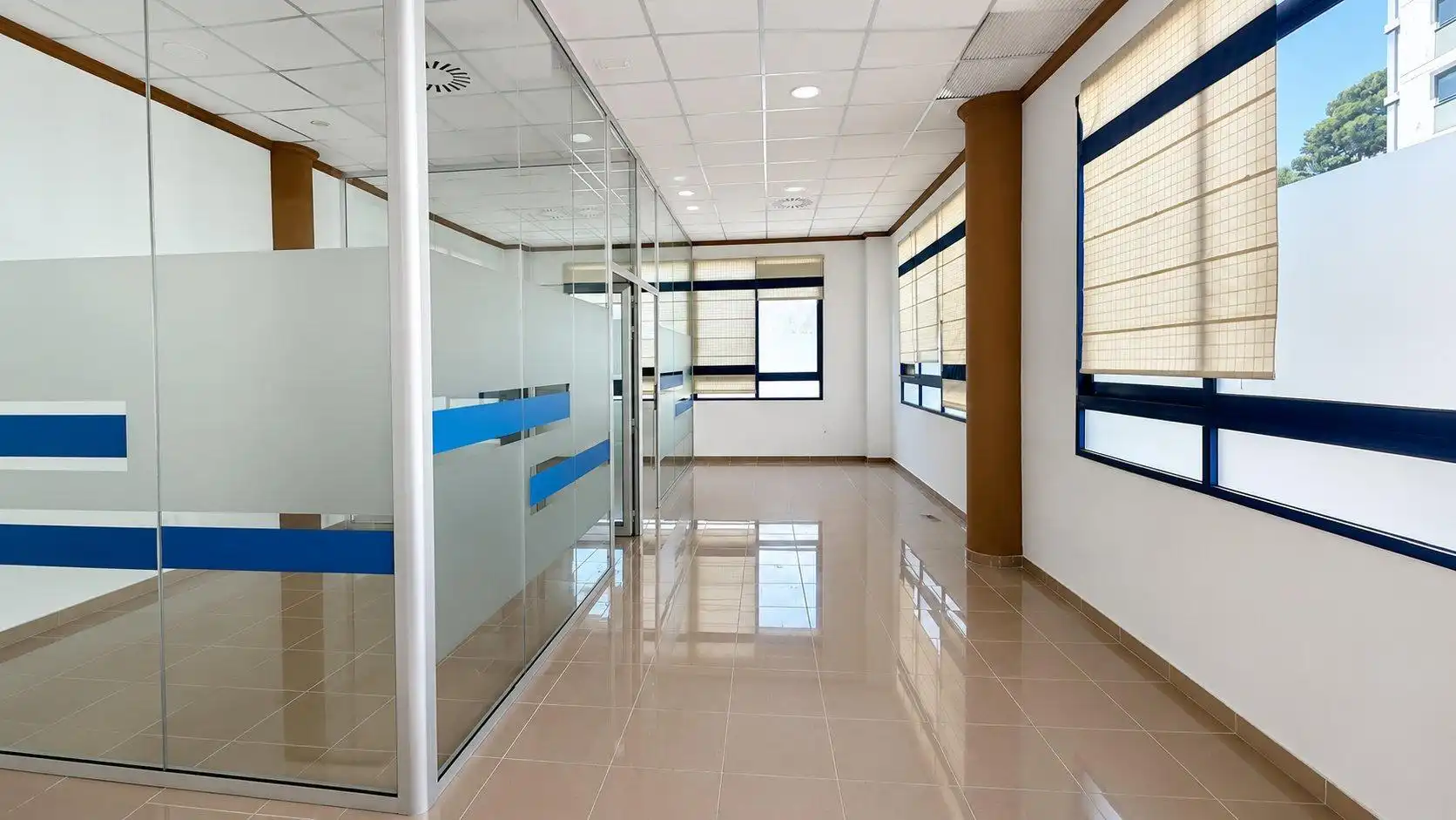 Büro zur Miete in El Campello mit Klimaanlage und Terrasse