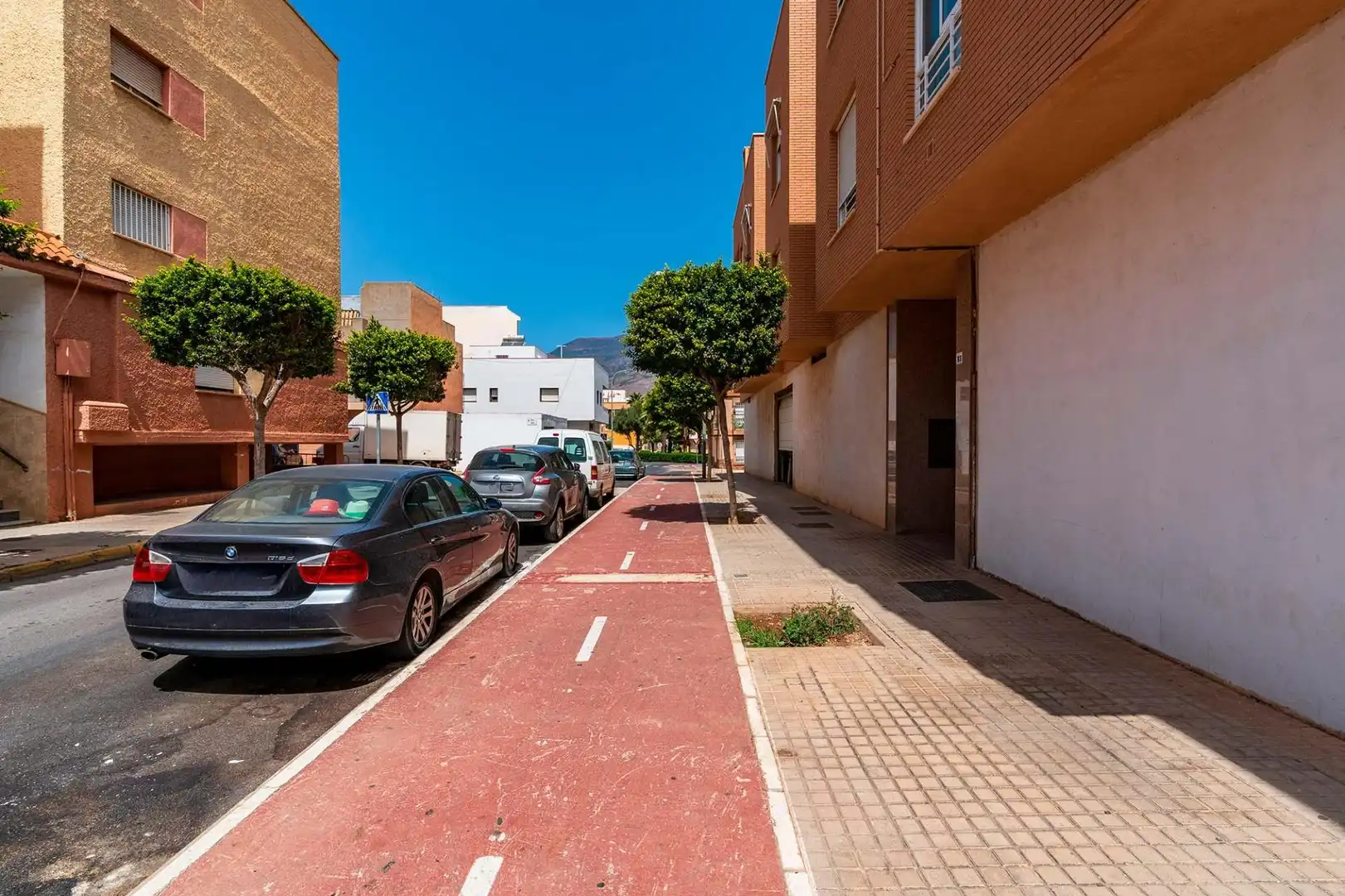 Aparcament de Pis en venda en El Ejido amb Aire condicionat, Terrassa i Moblat
