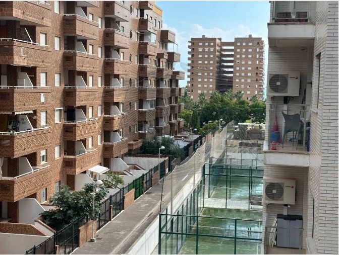 Vista exterior de Apartament en venda en Oropesa del Mar / Orpesa amb Aire condicionat, Calefacció i Jardí privat