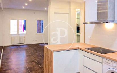 Kitchen of Flat for sale in  Barcelona Capital  with Air Conditioner, Heating and Balcony