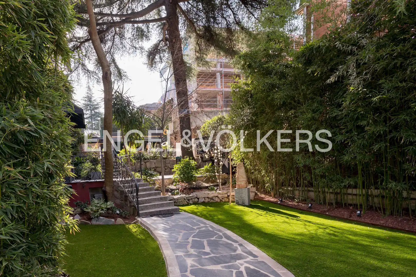 Exterior view of Houses for sale in Madrid  with Air Conditioner, Heating and Private garden