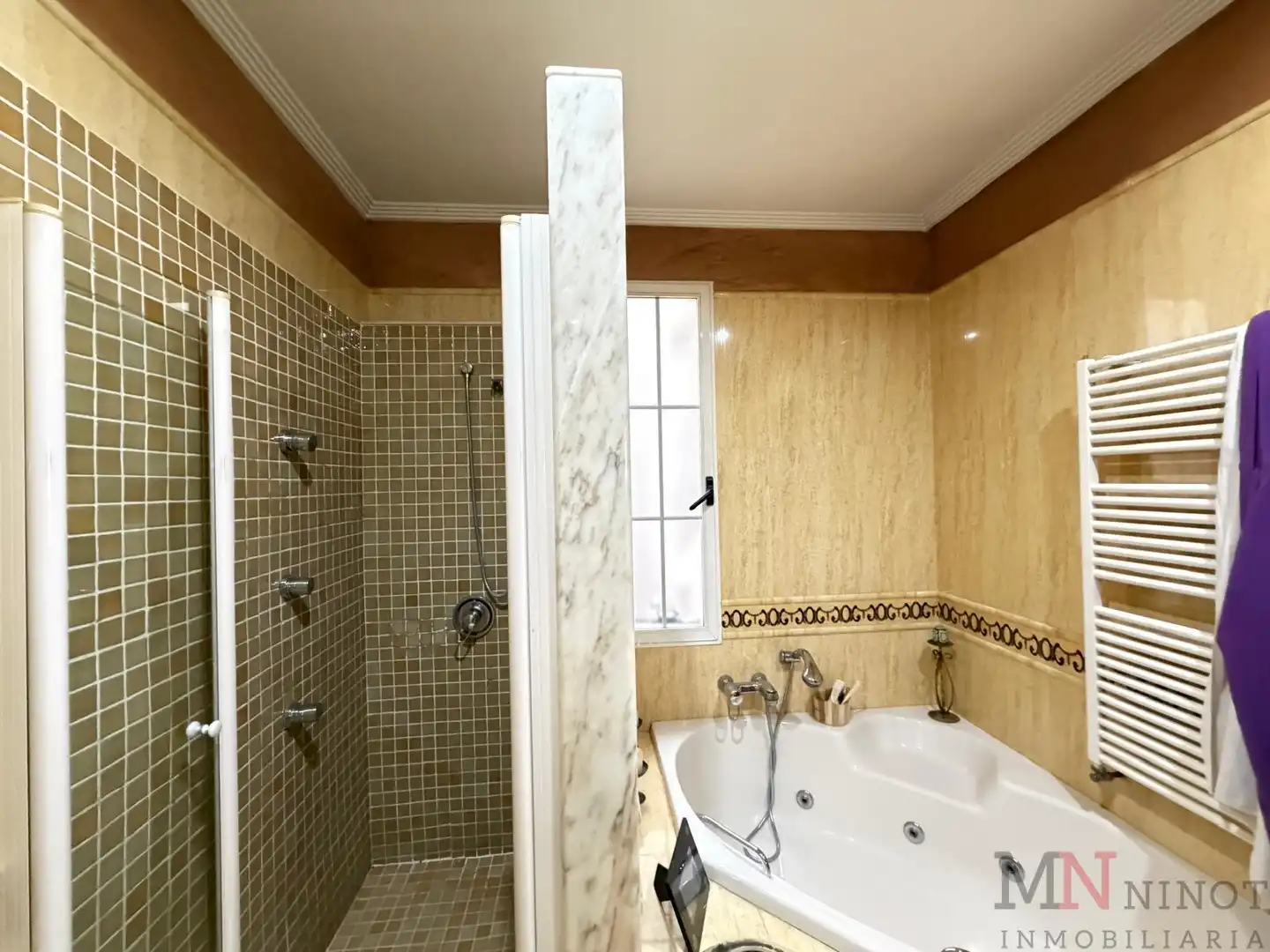 Bathroom of Flat for rent in Castellón de la Plana / Castelló de la Plana  with Heating, Parquet flooring and Furnished