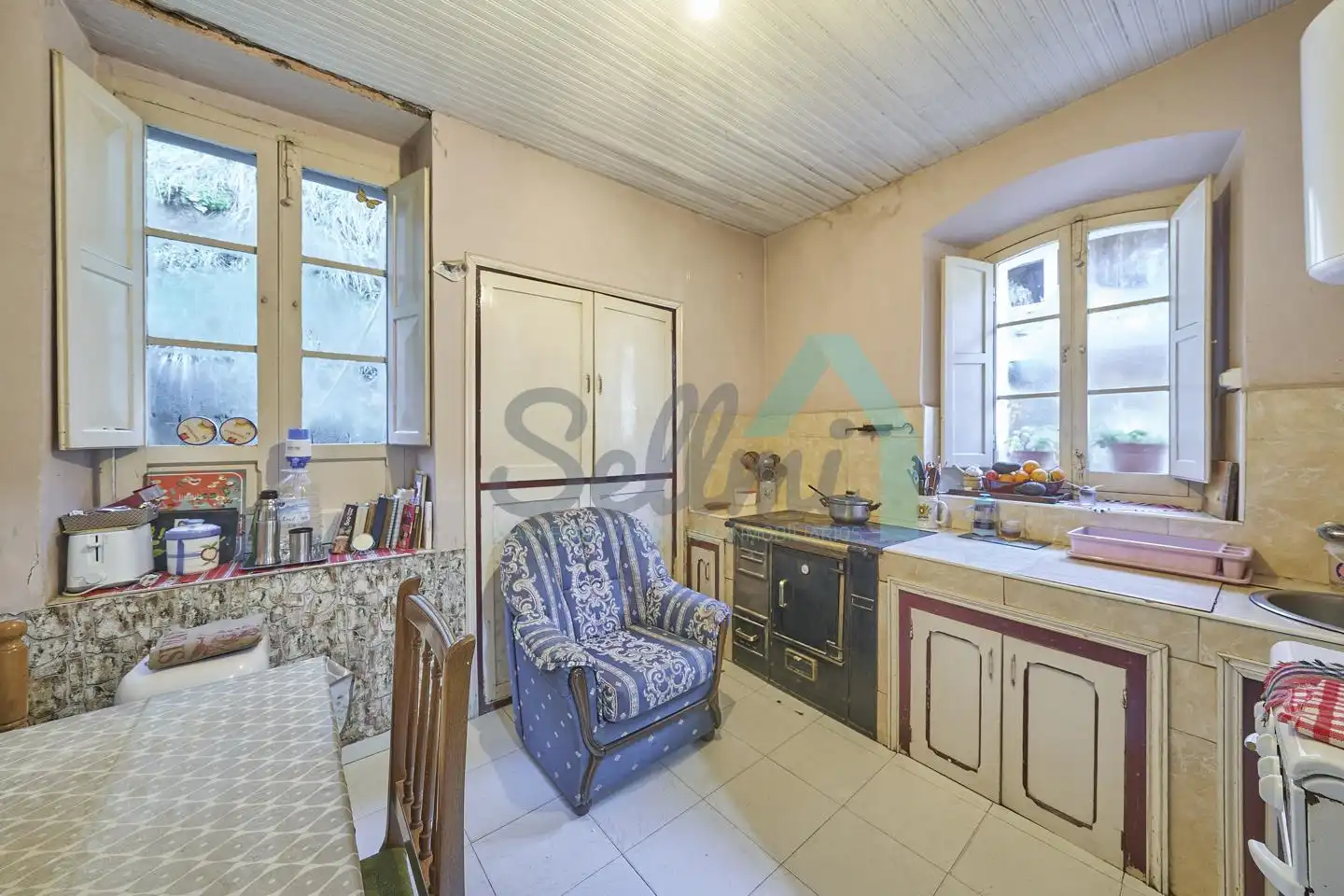 Cocina de Casa o chalet en venta en Belmonte de Miranda con Jardín privado, Parquet y Terraza