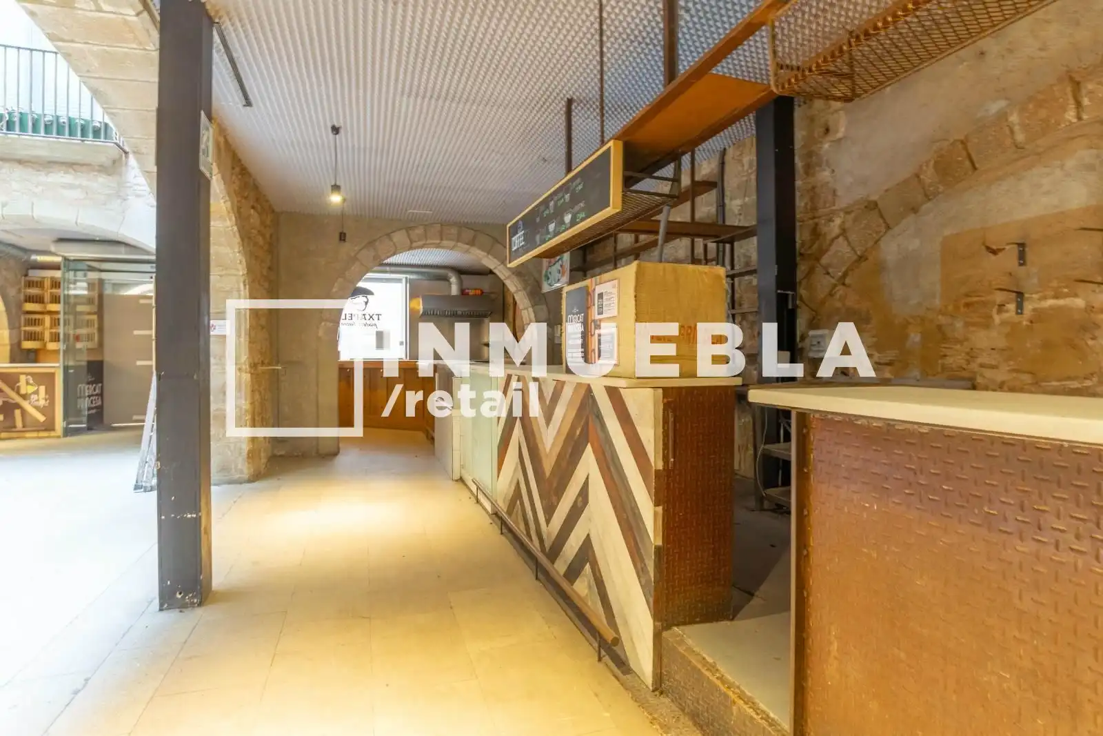 Commercial properties for rent in Barcelona  with Air Conditioner and Alarm