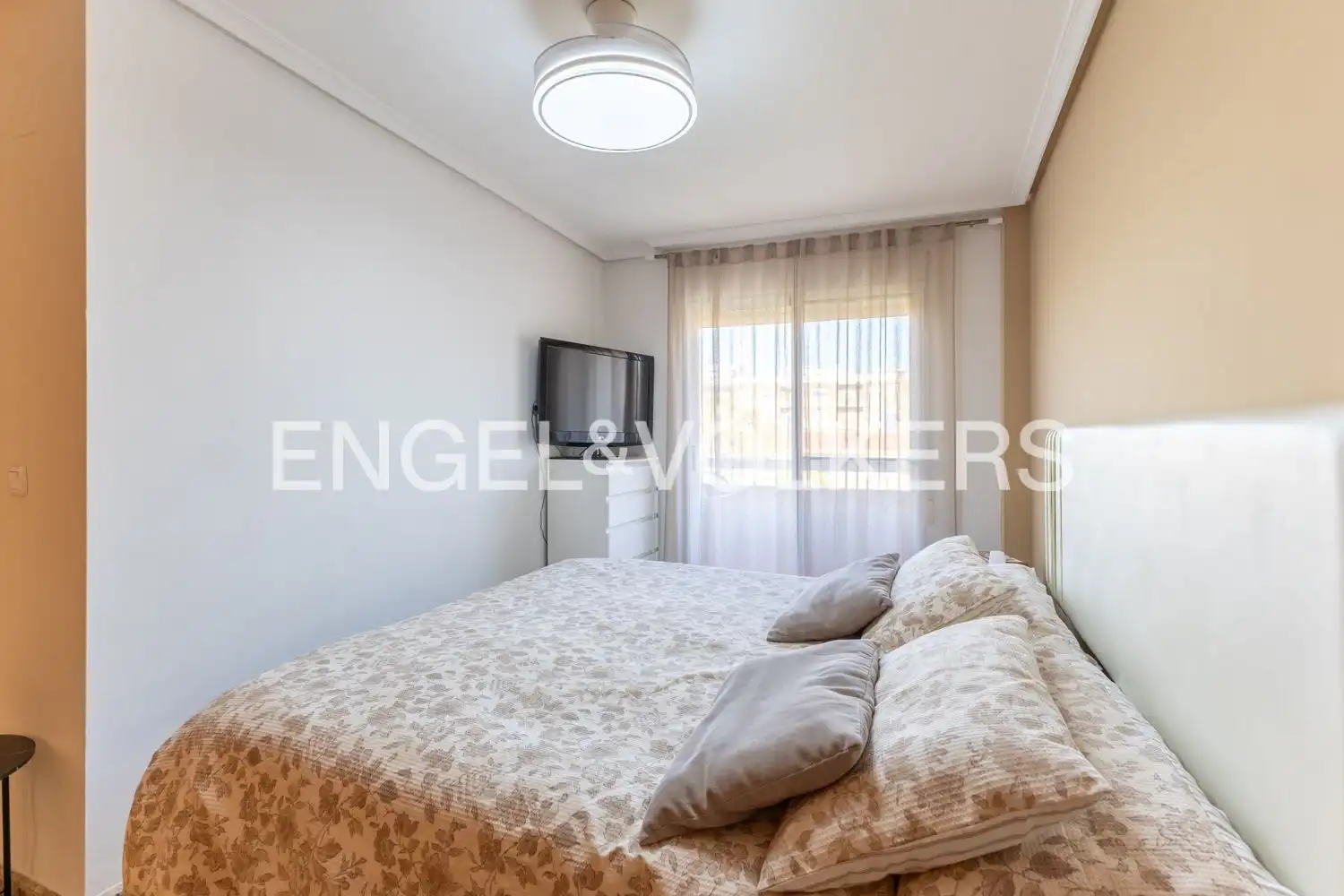 Habitación de Piso en venta en Tavernes Blanques con Aire acondicionado, Calefacción y Terraza