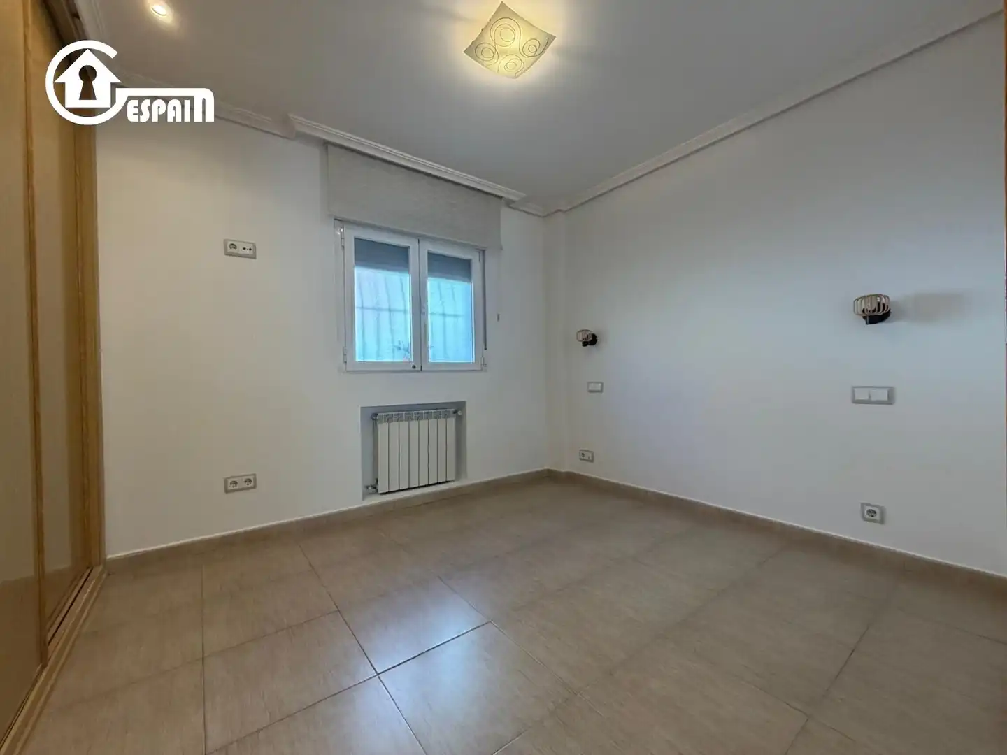 Habitación de Piso en venta en Madrid con Aire acondicionado