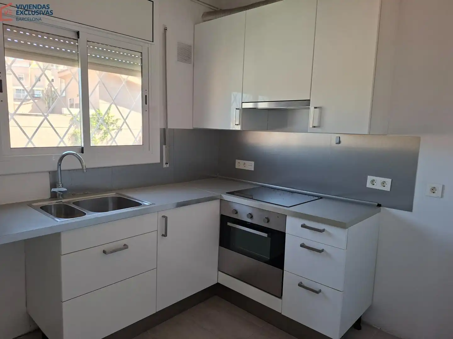 Cuina de Casa o xalet en venda en Sant Just Desvern amb Aire condicionat, Calefacció i Jardí privat