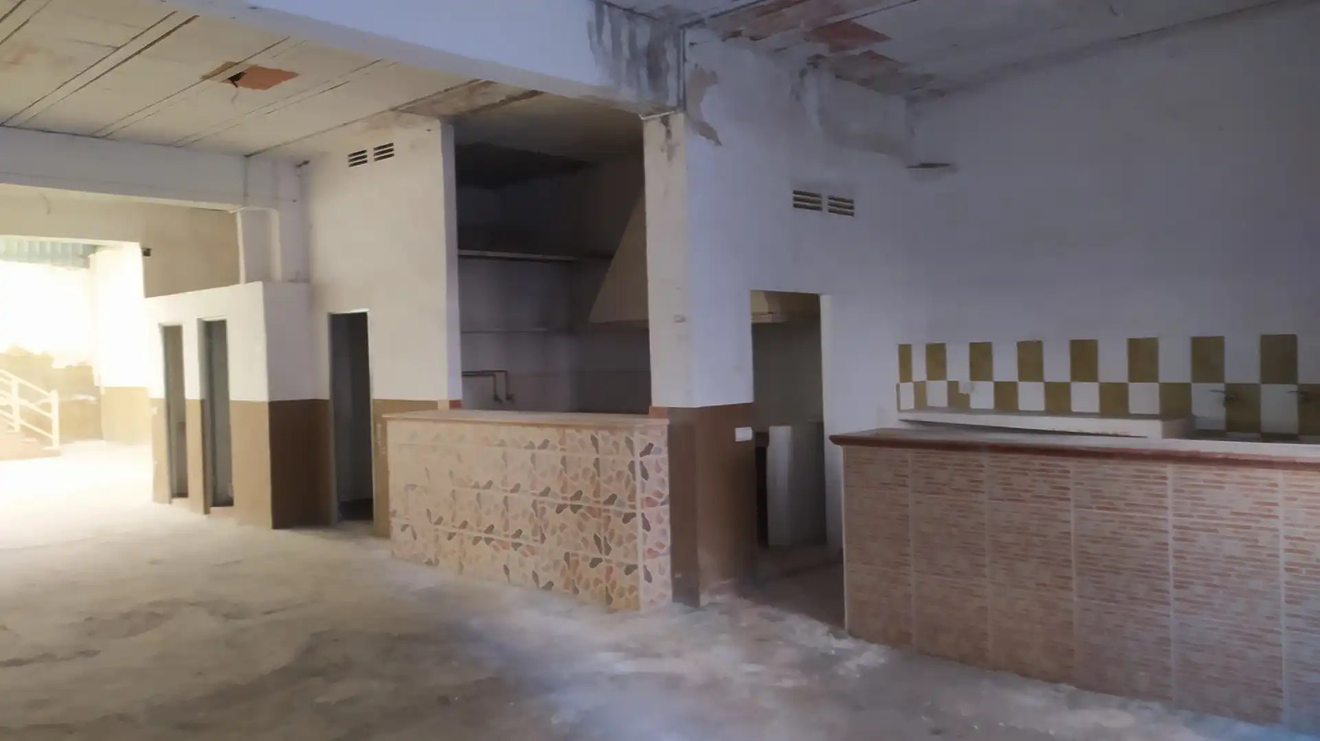 Business premises for sale in Núcleo Urbano, imagen 3