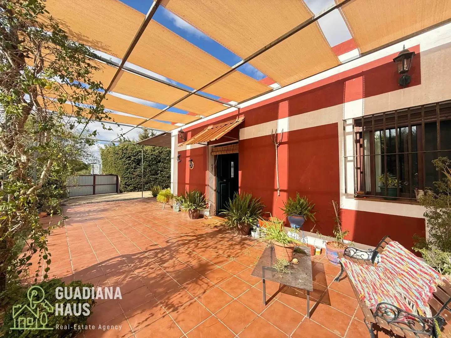 Vista exterior de Finca rústica en venta en Lepe con Trastero y Piscina
