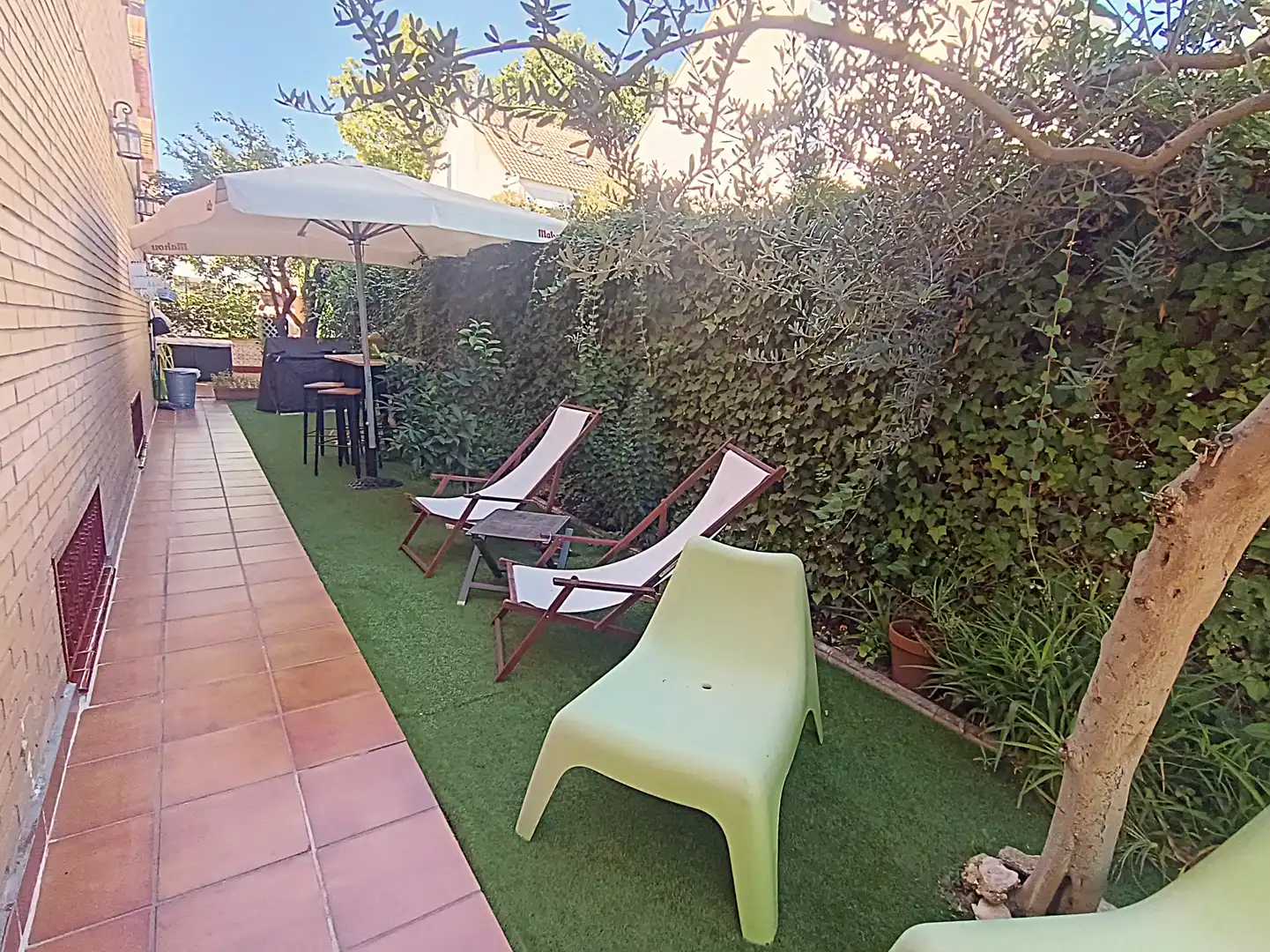 Casa adosada en venta en Valderas - Los Castillos