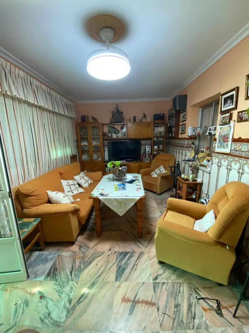 Casa aparellada en venda a Casco Antiguo, imagen 2
