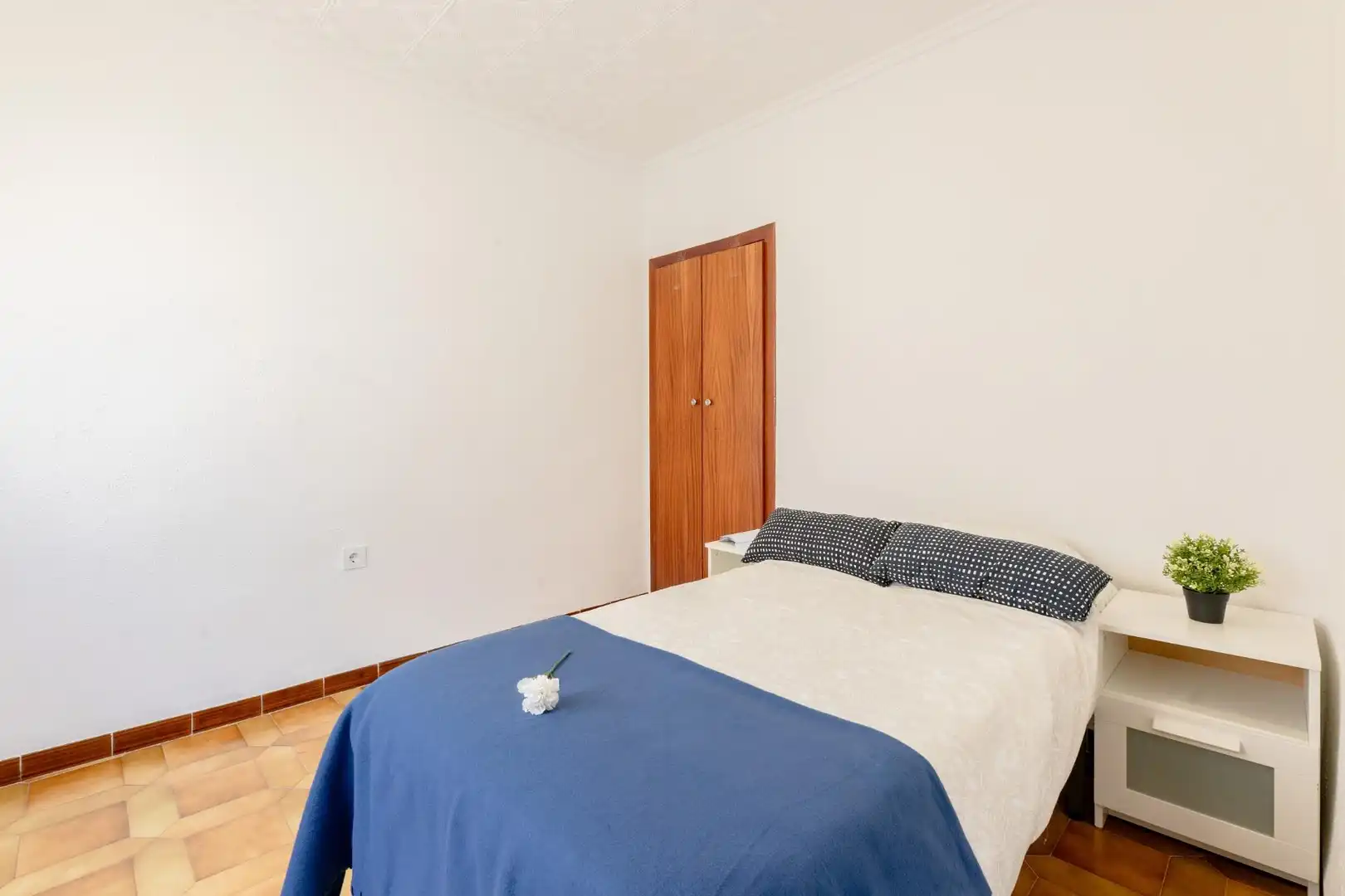 Habitación de Piso en venta en Valencia con Aire acondicionado y Alarma