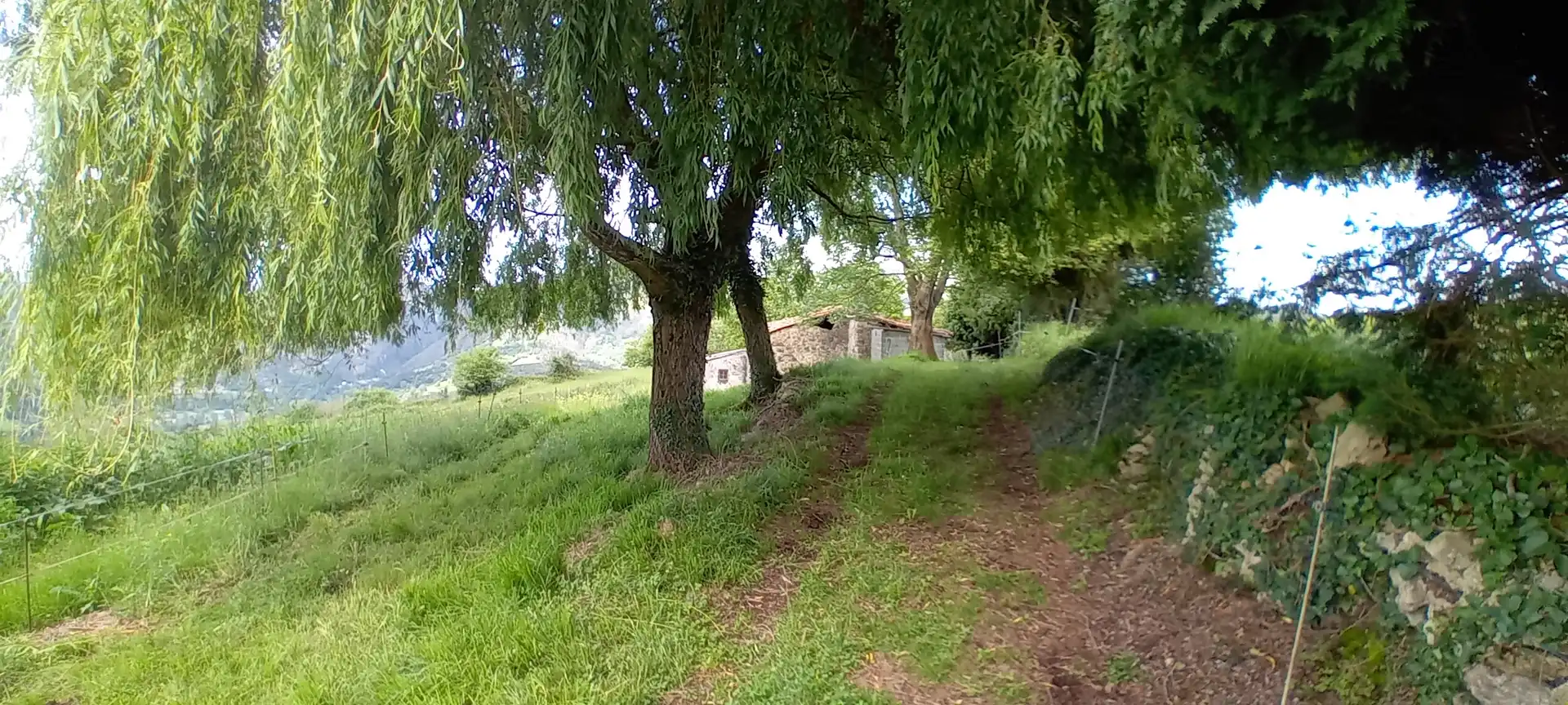 Houses for sale in Parres  with Private garden and Furnished