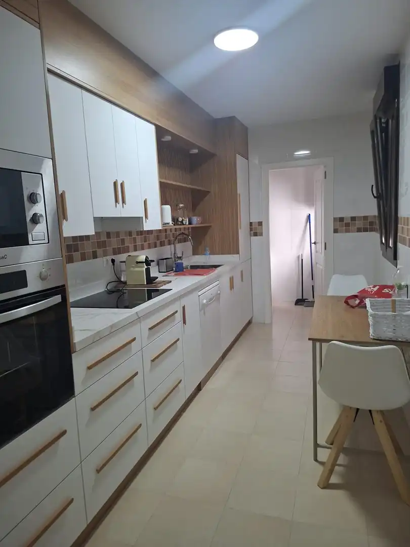Flat with lift to rent in Núcleo urbano, imagen 2