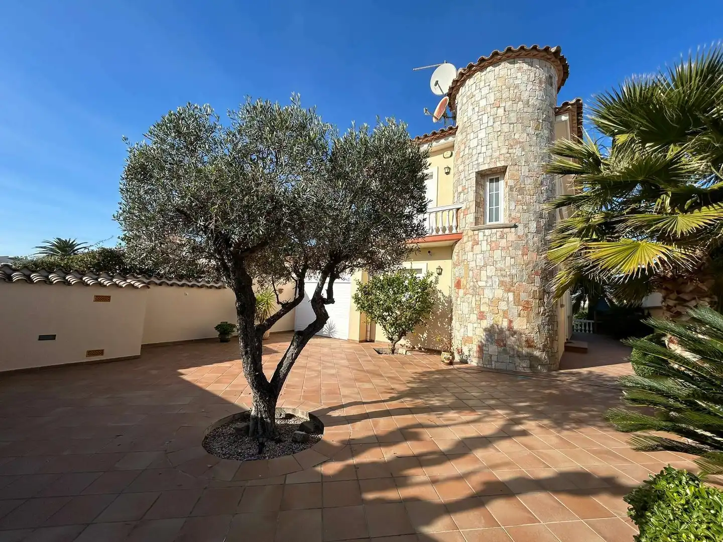 Casa con piscina in vendita a Cap Ras - Creus - Falconera, imagen 2
