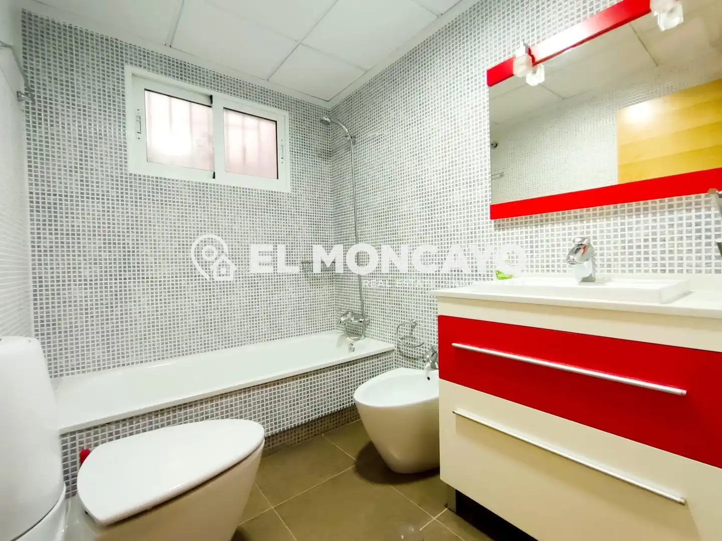 Bathroom of Apartments for sale in Almoradí  with Air Conditioner, Heating and Furnished