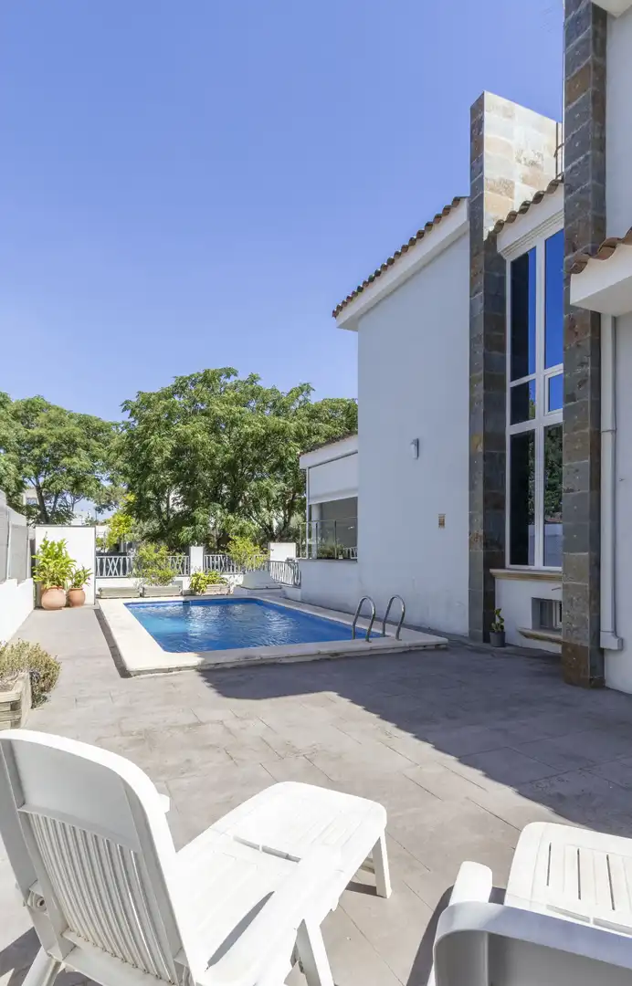 Piscina de Casa o chalet en venta en Paterna con Aire acondicionado, Calefacción y Jardín privado