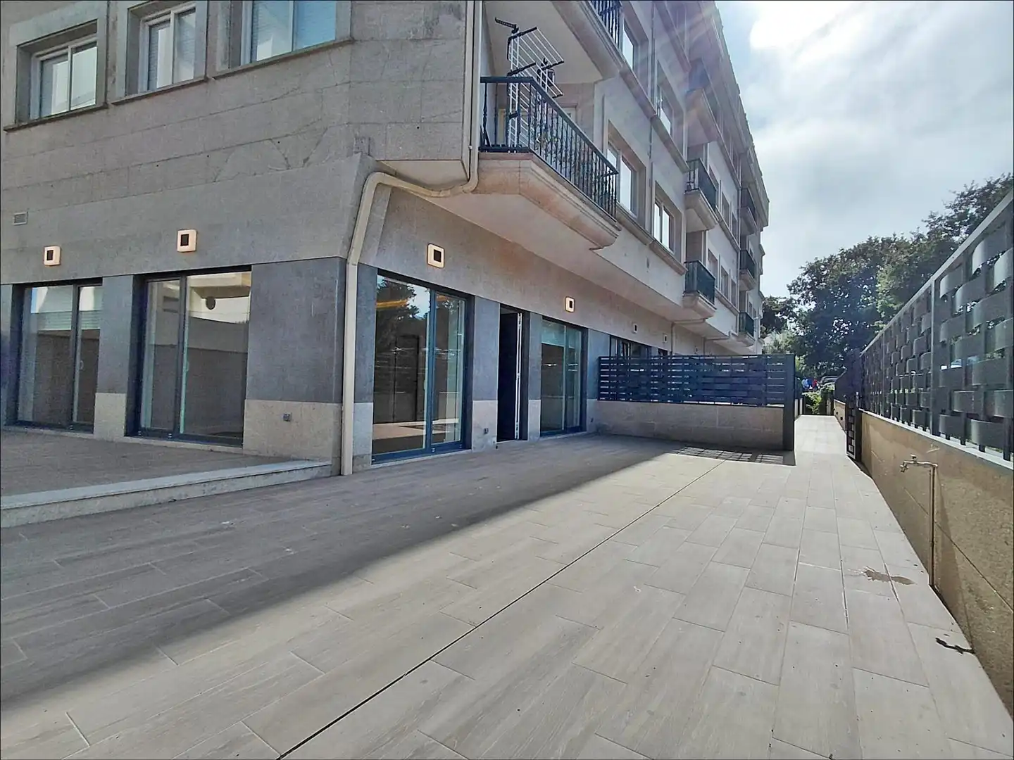 Außenansicht von Erdgeschoss zum Verkauf in Sanxenxo mit Heizung, Terrasse und Möbliert
