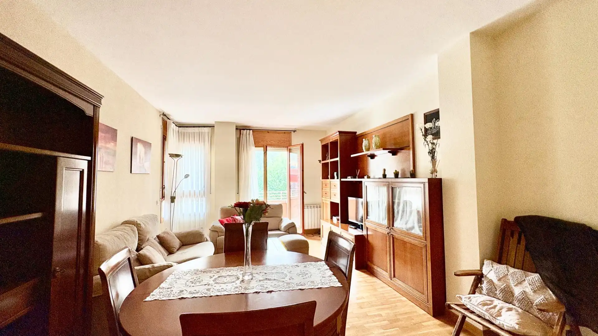 Flat with pool to rent in Calle de Artaso 4, imagen 2