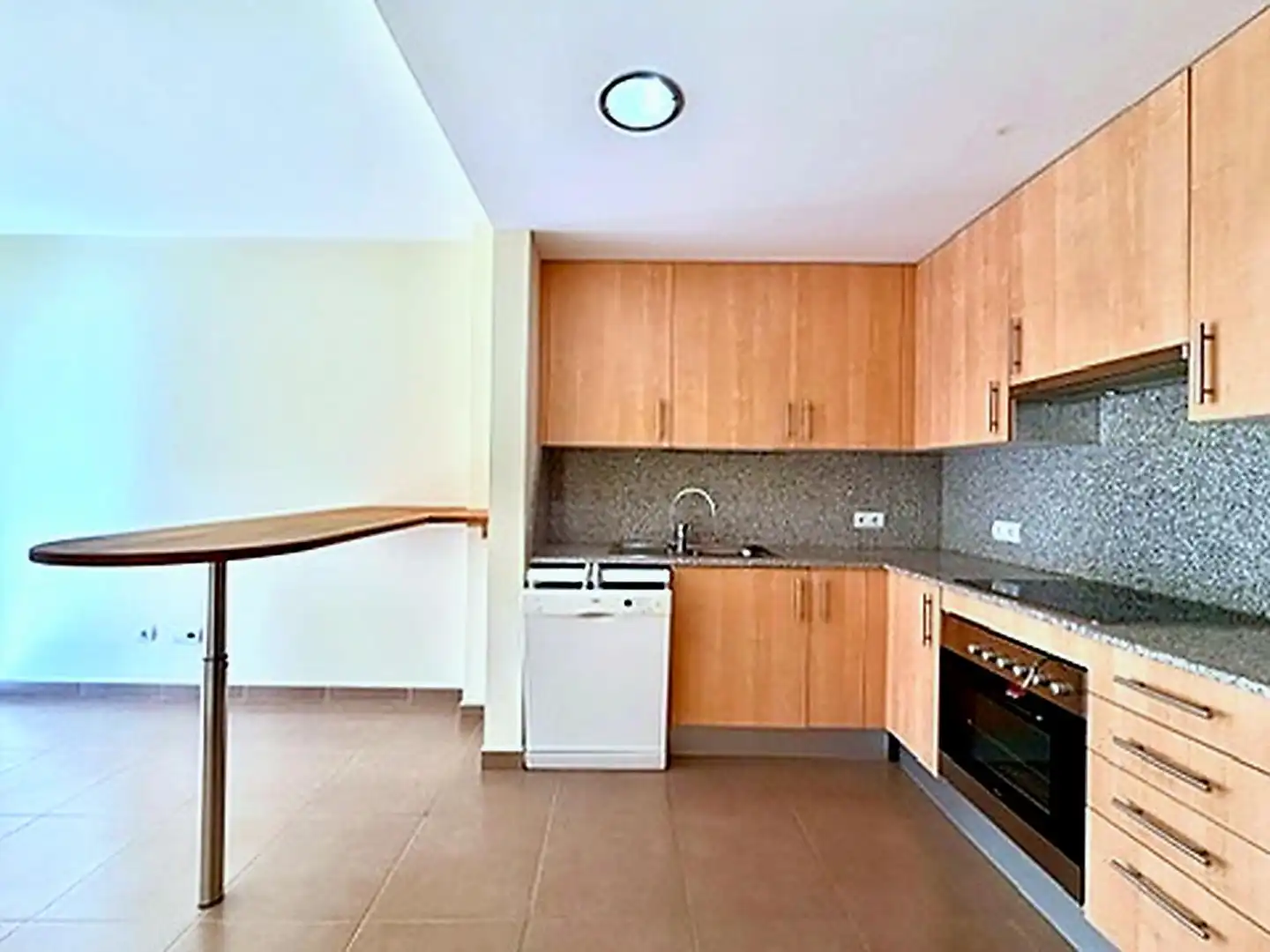 Kitchen of Apartments for sale in Roses  with Heating and Balcony