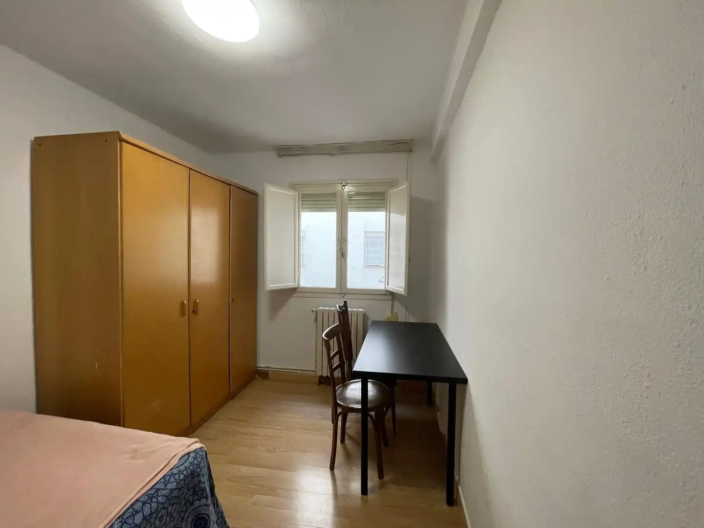 Habitación de Piso en venta en Huesca con Parquet, Terraza y Amueblado